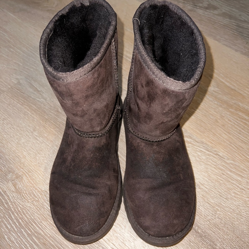 Ugg brown